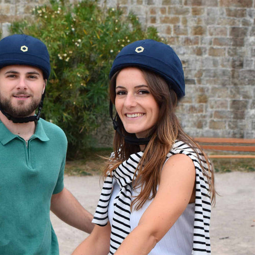 Casque bonnet Neoca bleu marine porté à vélo