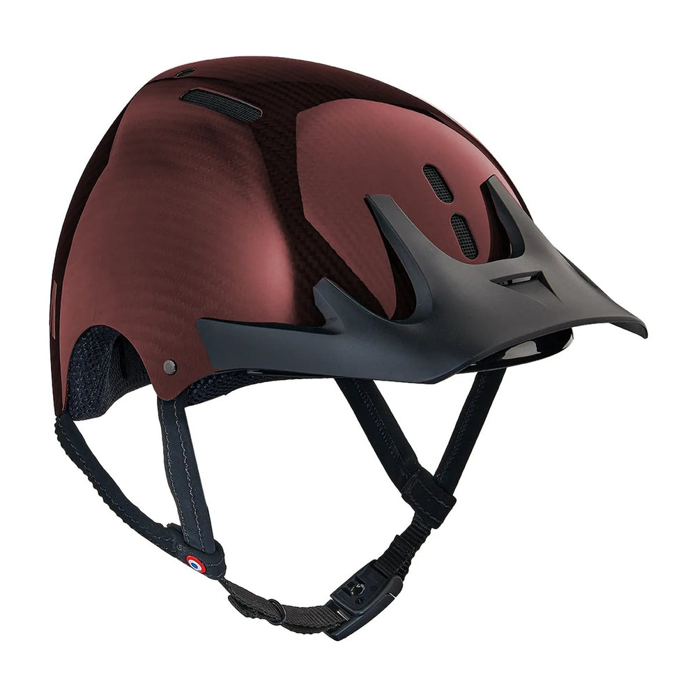 Casque vélo NACA Carbone Candy rouge, vue de trois quarts avec visière