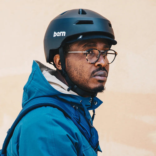 Casque vélo Bern Brentwood 2.0 porté en ville