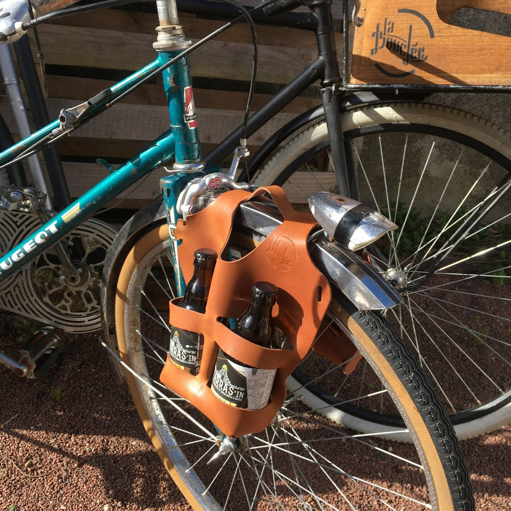 Le Petit Pack La Bouclée Noisette sur un vélo vintage