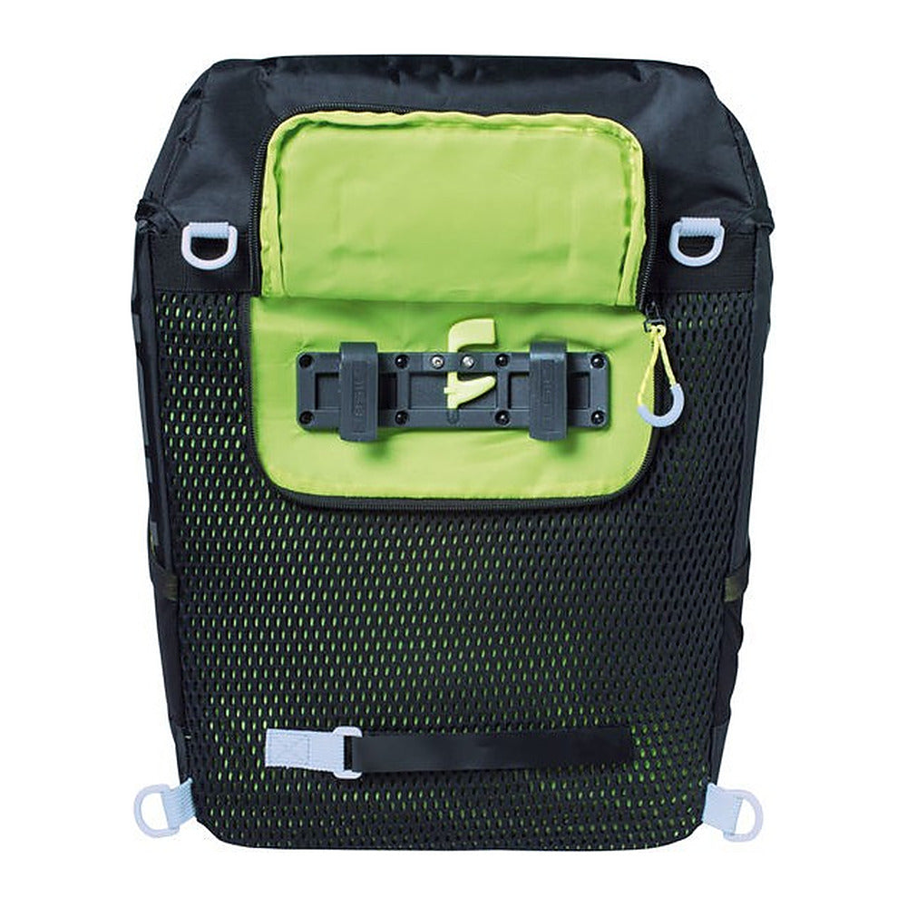 Sac à dos vélo Basil Miles 17 L coloris Black Lime – vue de face