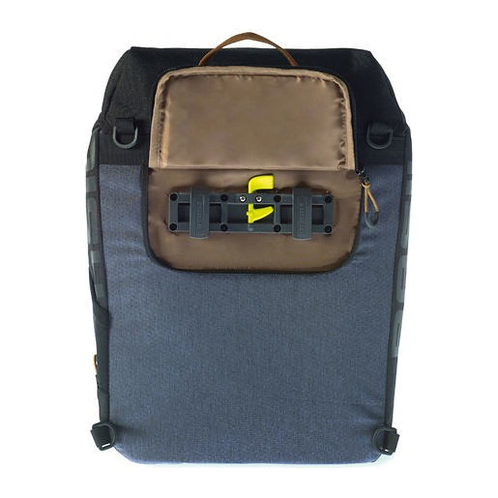 Sac à dos vélo Basil Miles 17 L coloris Black Slate – vue de face