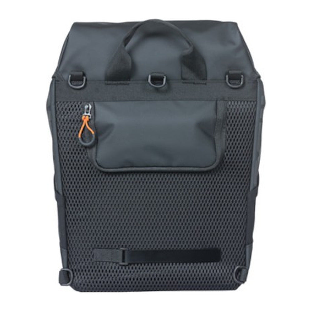 Sac à dos vélo Basil Miles Tarpaulin Hook-On 17 L coloris Noir Orange – vue de profil