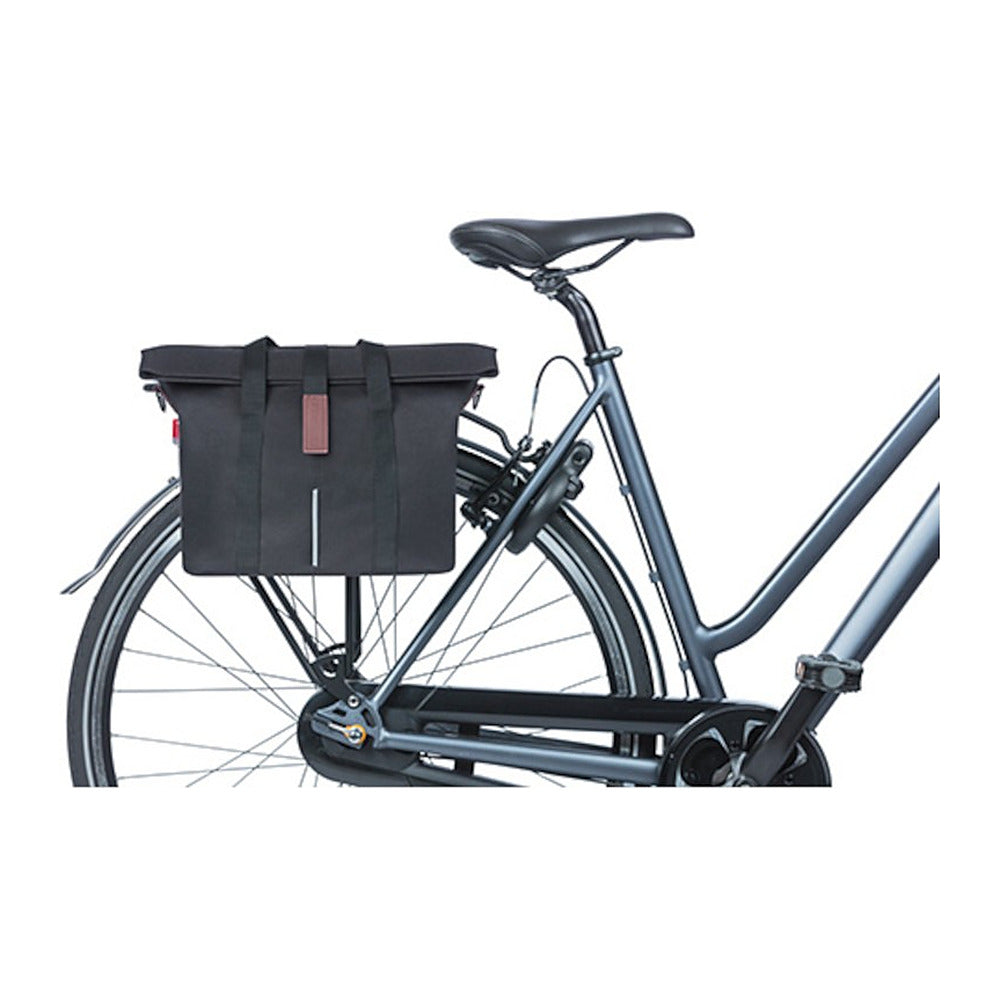Sac à main vélo Basil City MIK 11 L coloris Noir – monte sur le guidon