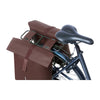 Sacoche double vélo Basil City Universal Bridge 32 L coloris Roasted Brown – montee sur un velo de ville