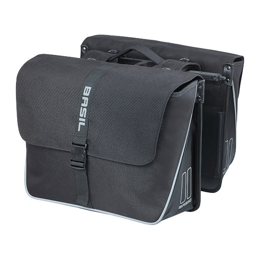 Sacoche double vélo Basil Forte MIK 35 L coloris Noir – la paire, vue trois quarts