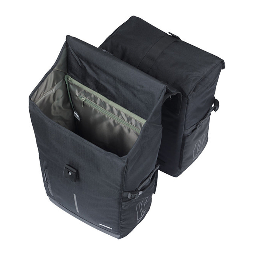 Sacoche double vélo Basil Move Universal Bridge 30 L coloris Noir – roll-top ouvert et poches interieures