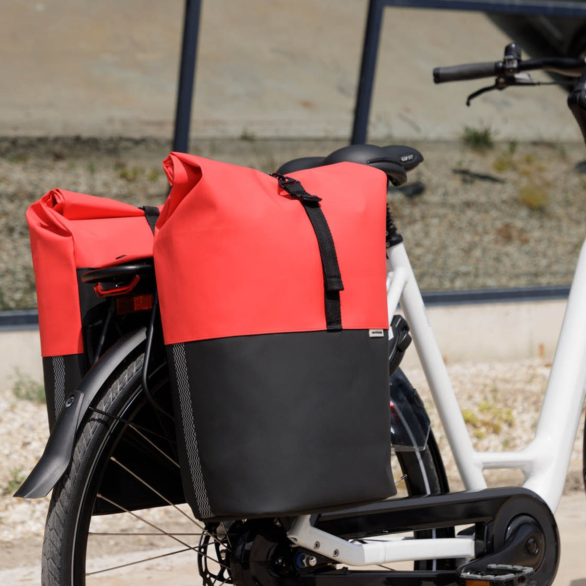 sacoche-double-velo-new-looxs-nyborg-34l-faq