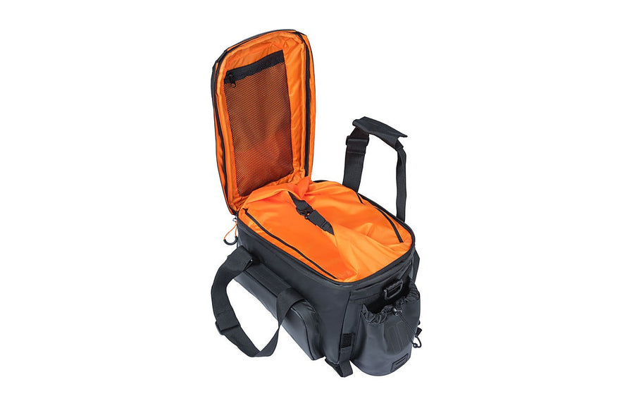 Sacoche Basil Miles Tarpaulin XL Pro deployee