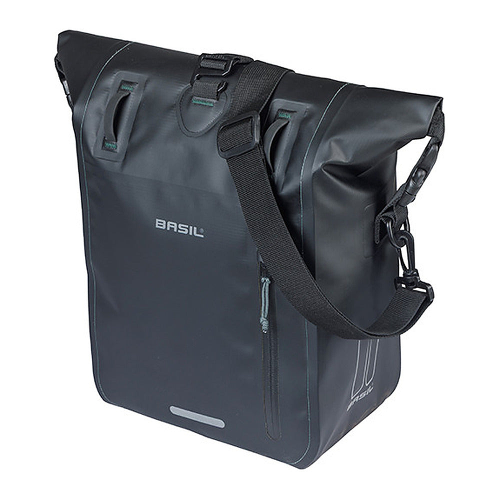 Sacoche vélo arrière Basil Rivo M MIK Hooks 15 L coloris Noir – vue de face