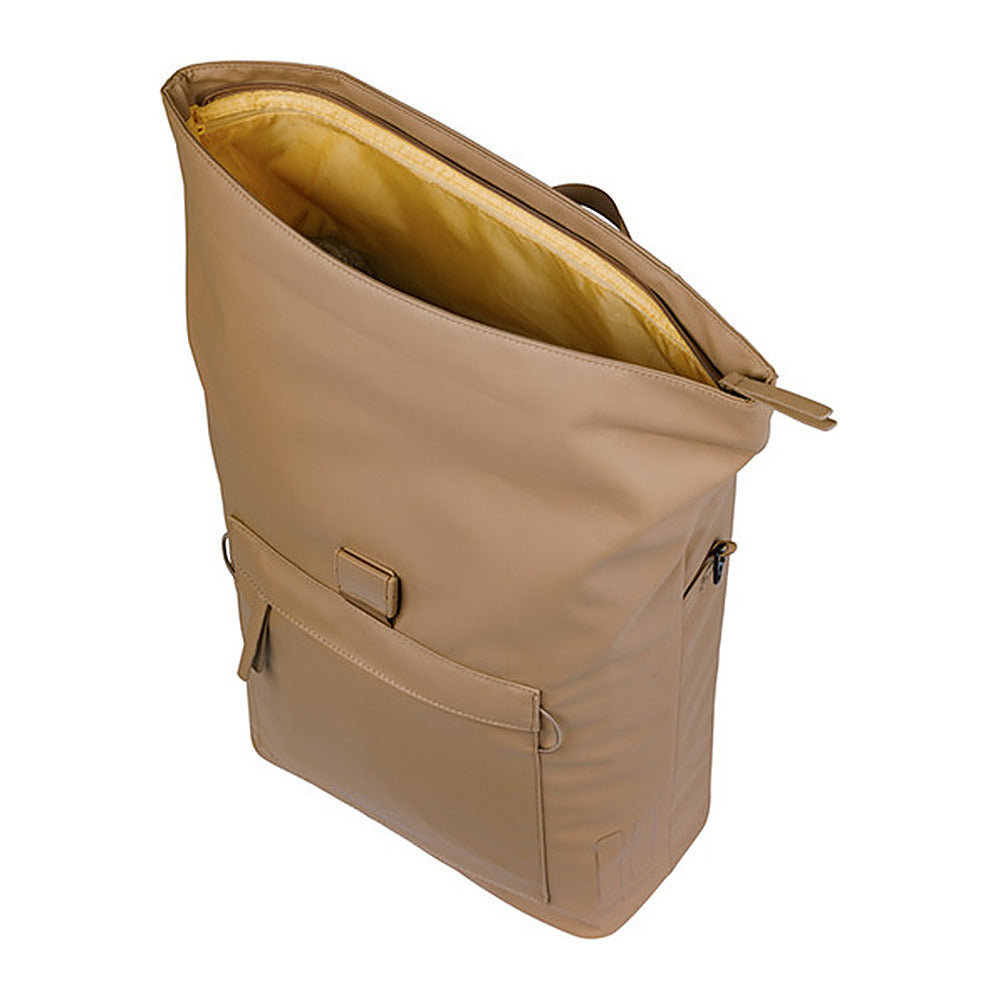 Sacoche vélo Basil Brooklyn MIK Hooks 17 L coloris Sable – fermeture roll-top ouverte