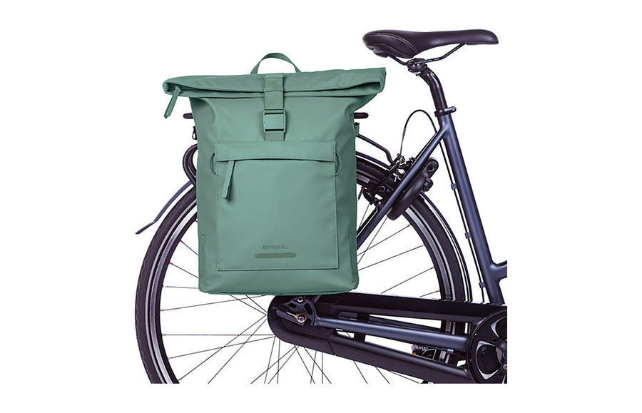 Sacoche Basil Brooklyn montee sur un velo