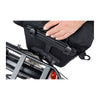 Sacoche vélo Basil Move MIK Studs 15 L coloris Noir – montage sur le porte-bagages