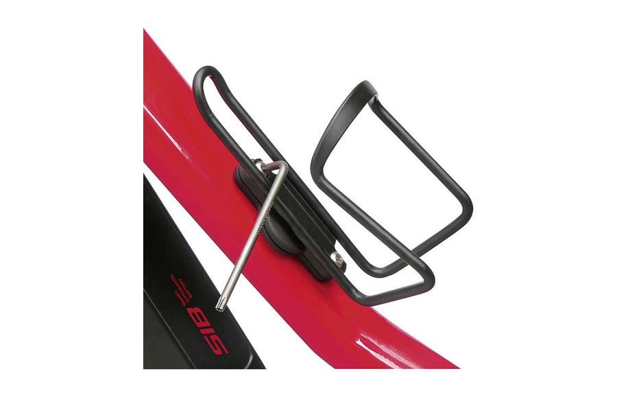 Support FindMe KlickFix monte sous un porte-bidon
